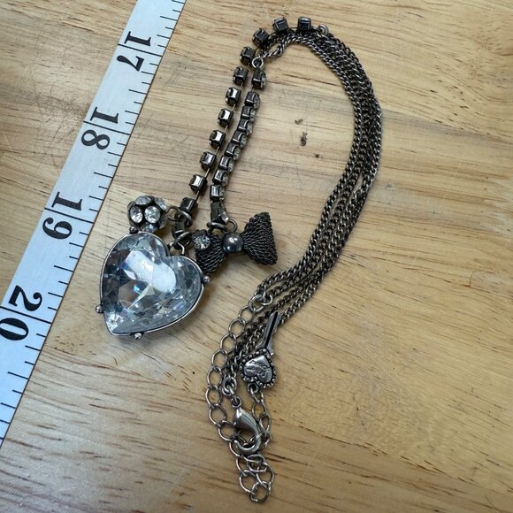 Betsey Johnson Rare Crystal Heart Pendant Necklace W/ Bow & Flower Charm - Picture 11 of 11